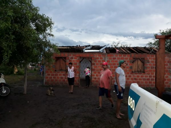 Municipio de San Martín 2 asiste a 50 familias afectadas por temporal
