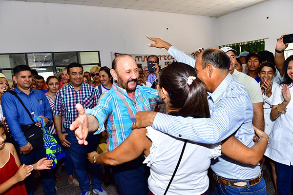 Insfrán aludió a la presencia de estado en las obras esenciales para el oeste