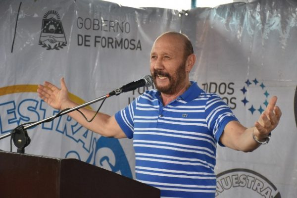 Insfrán anunció un Bono de 5 mil pesos para estatales en actividad, jubilados y pensionados del IPS