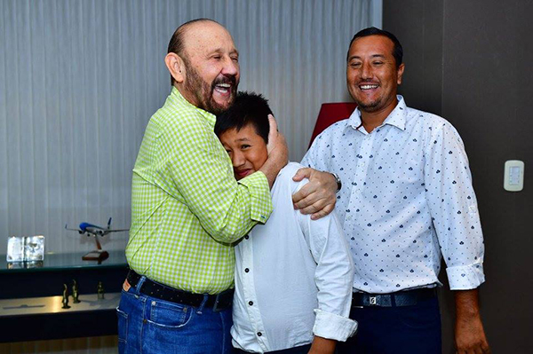 Espacios militantes formoseños saludan al Gobernador Insfrán en el día de su cumpleaños