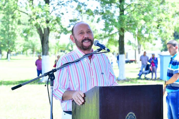 Insfrán dijo que no hay obras para la provincia desde que asumió Macri