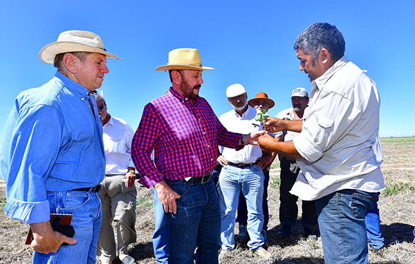 El gobernador visitó ambicioso proyecto de desarrollo agroindustrial en el oeste