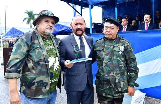 El gobernador presidió emotiva evocación a la gesta de Malvinas