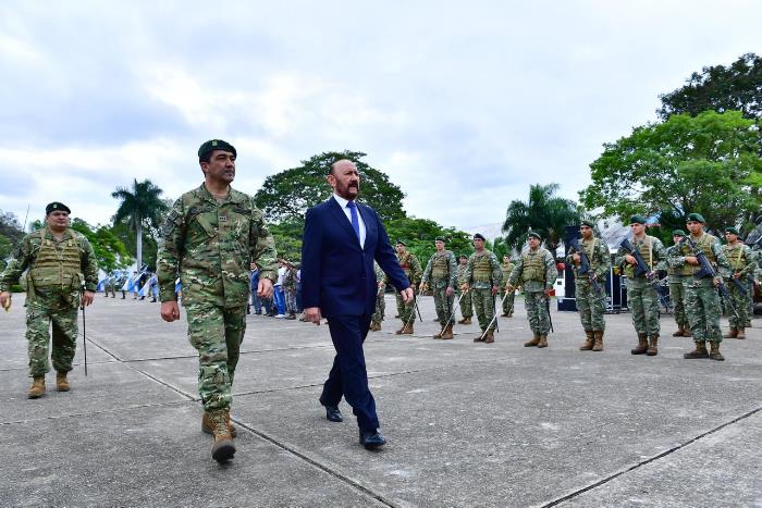 Insfrán presidió conmemoración al “Día del Ejercito Argentino”