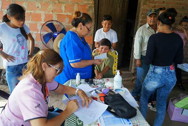 El gobierno despliega en varios frentes plan de asistencia a familias afectadas por inundaciones