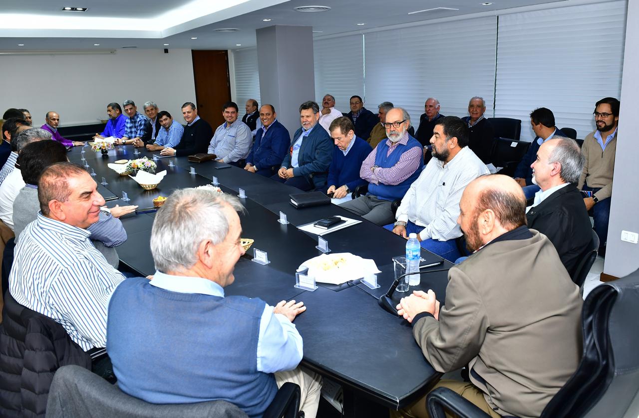 Insfrán ratificó financiar obras, sumando las del “día después” de las inundaciones