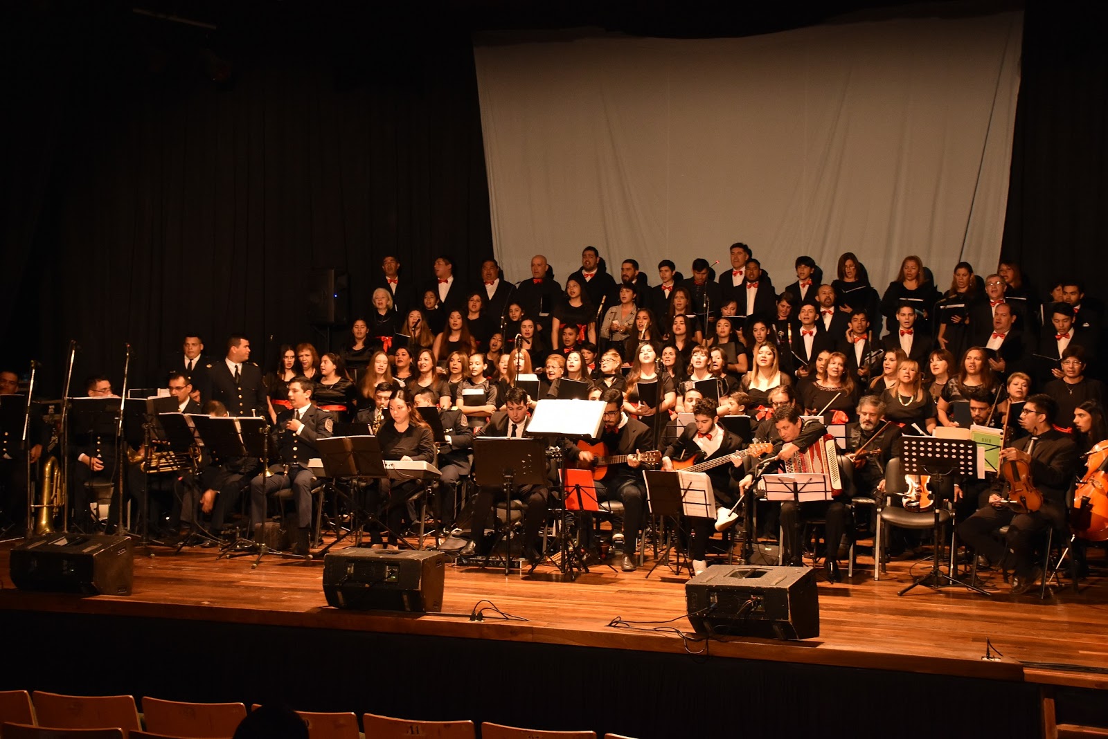 Con la “velada de gala” arranco festejo por la provincialización