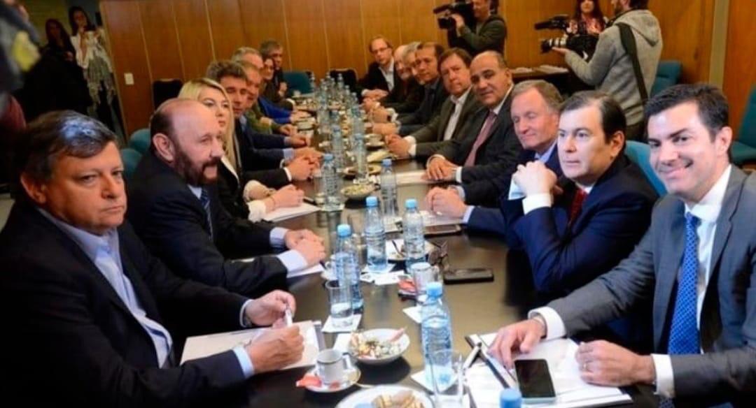 Insfrán y demás gobernadores rechazaron firmemente medidas económicas de Nación