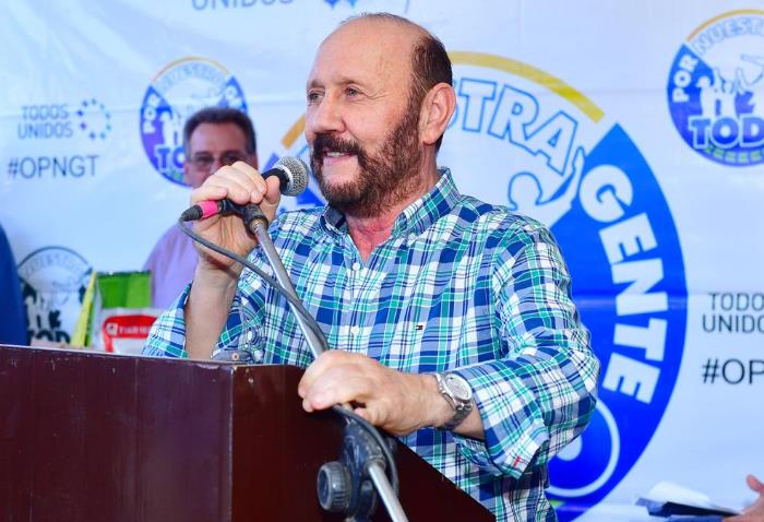 Insfrán acusó al Gobierno de Macri de calificar de “vuelos furtivos” al avión de la Gobernación formoseña