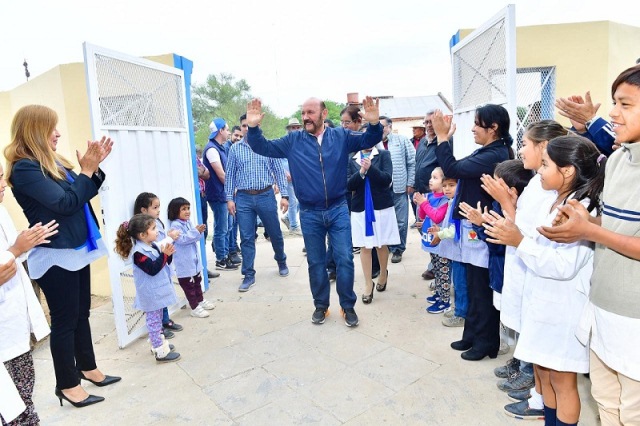 Insfrán en Lamadrid: anunció la construcción de la escuela secundaria