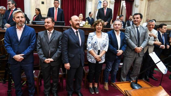 Insfrán asistió en el Congreso al Juramento de los nuevos senadores