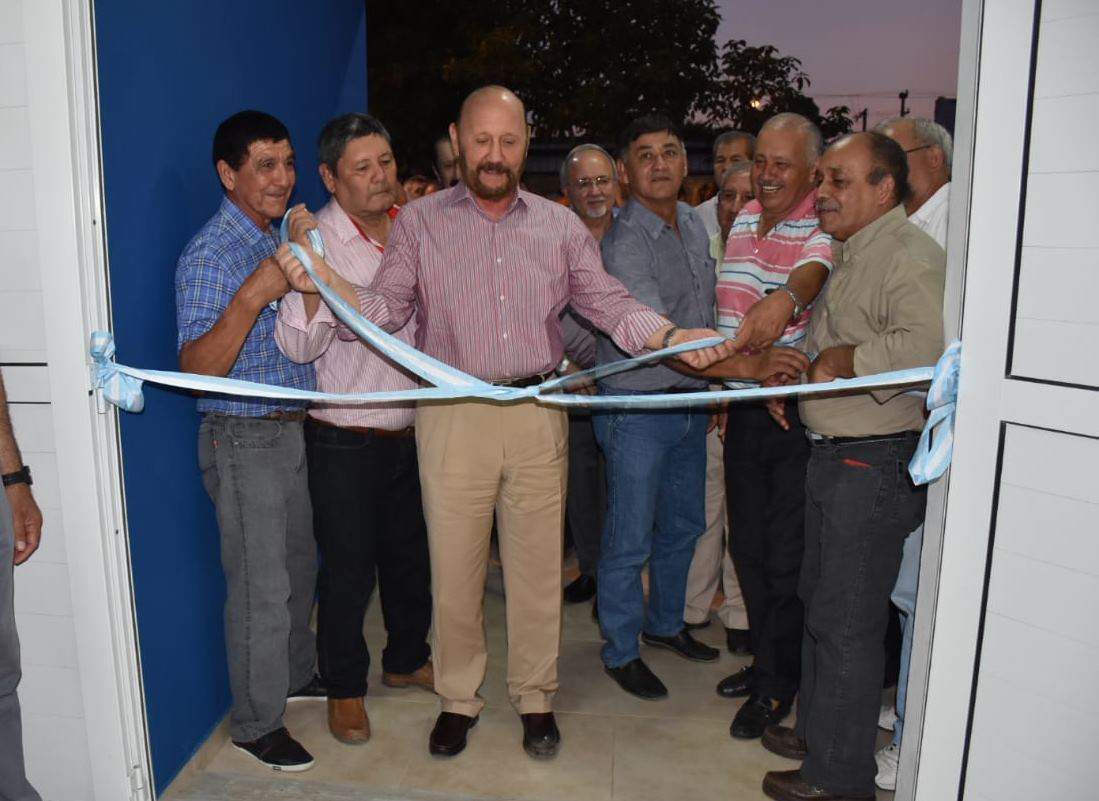 Insfrán entregó a veteranos del 5 de octubre un edificio