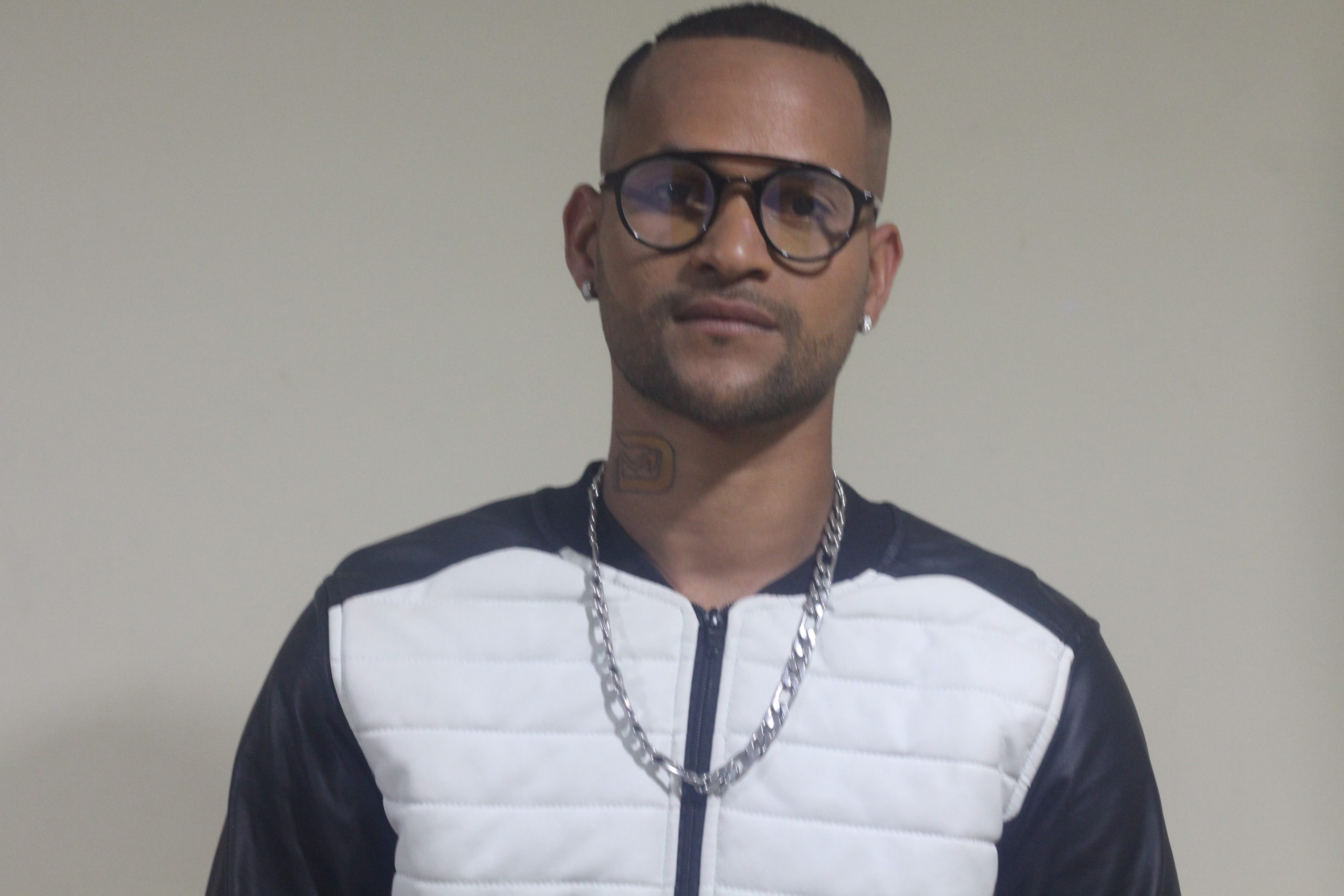 Daga el monarca regresa con nuevo tema «Te Conocí”