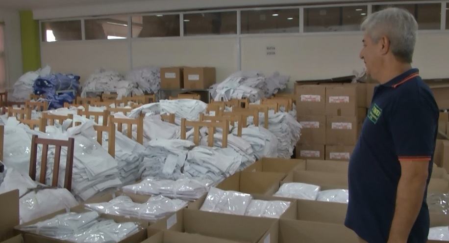 FONTEX entregó 150 mil guardapolvos al Centro de Distribución provincial