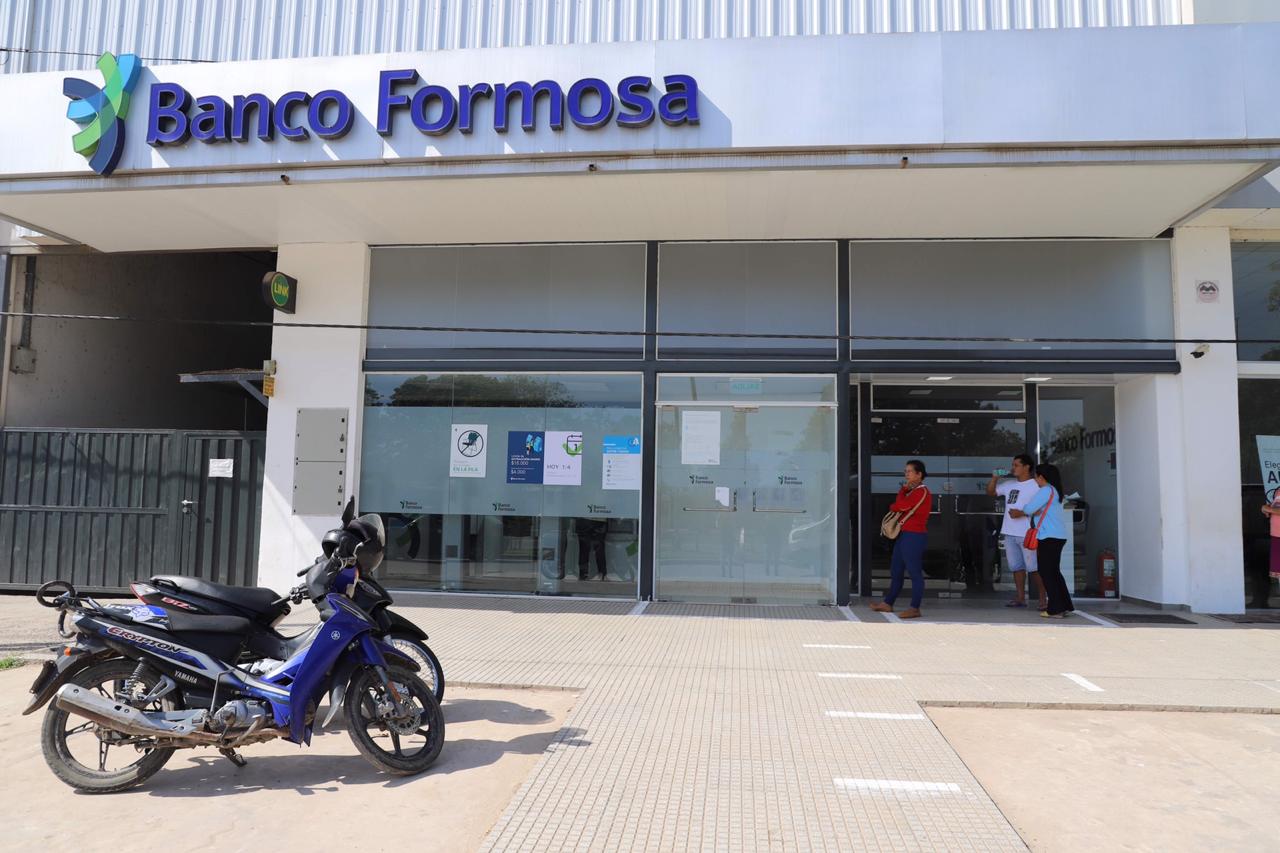 Banco de Formosa abrirá el sábado (0,1) y el domingo(2,3) para pagar a jubilados y pensionados sin débito