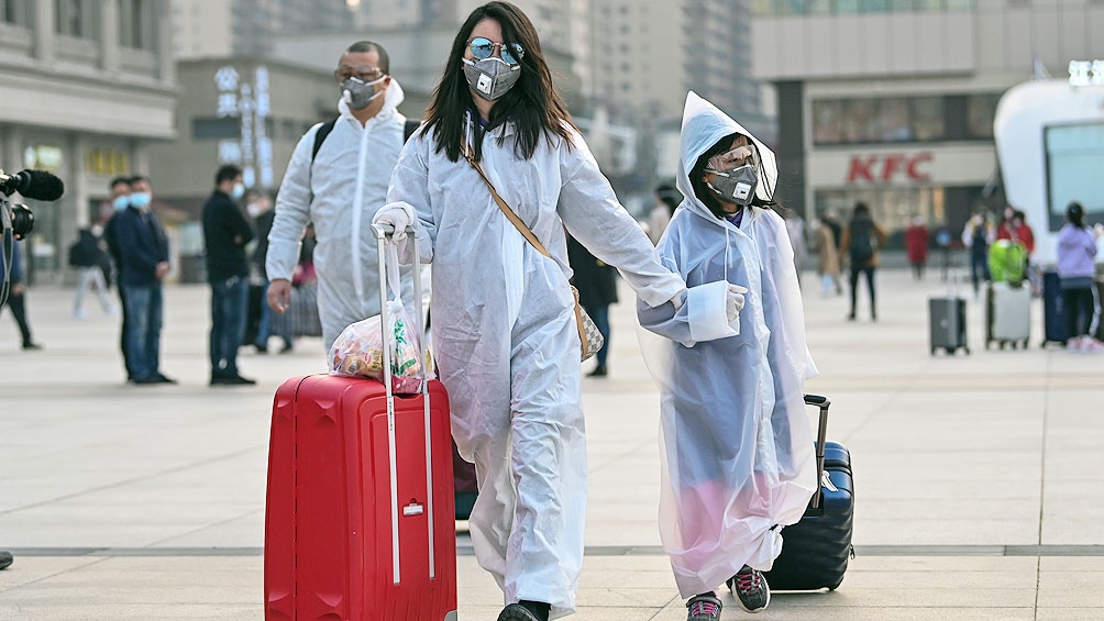 China aumenta a 21 días la cuarentena para quienes lleguen desde el extranjero a Beijíng