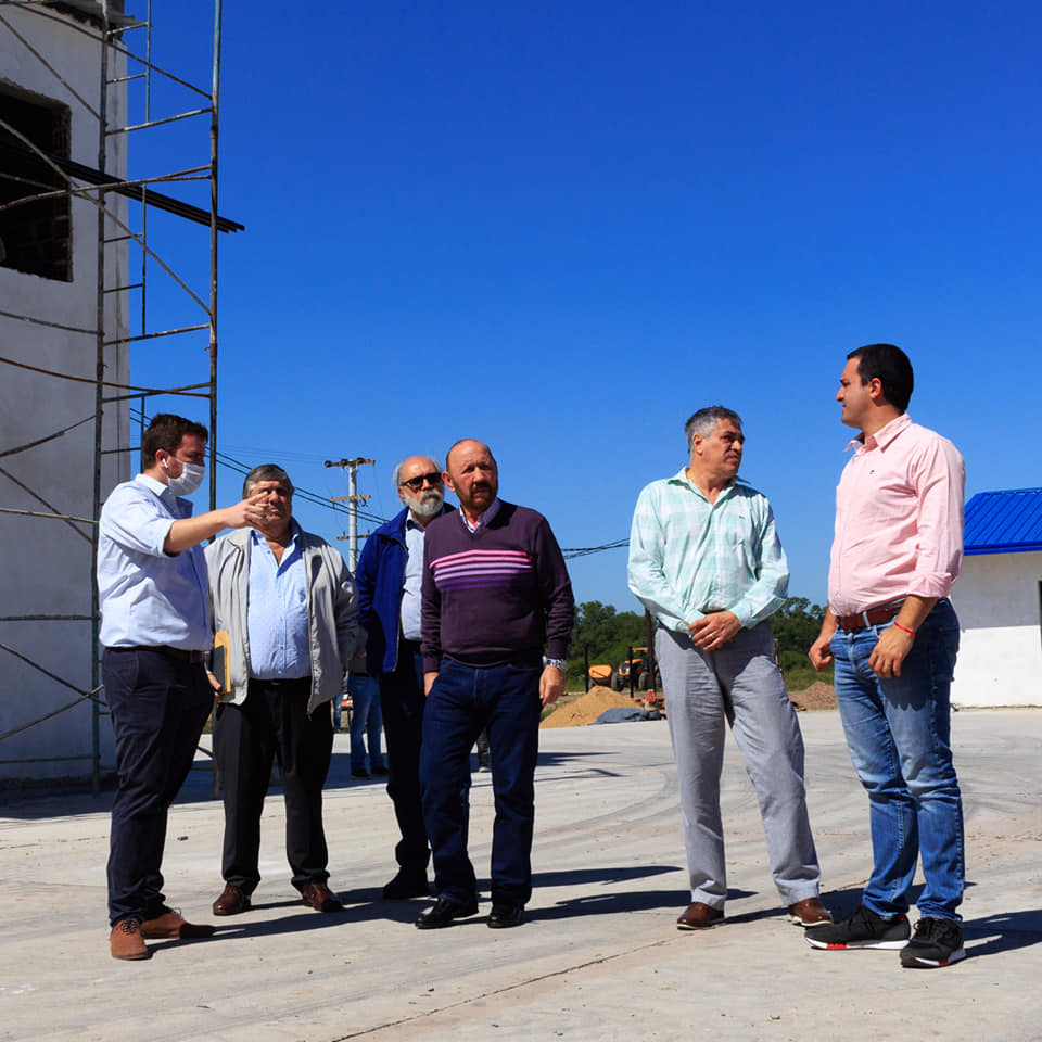 Insfrán recorrió Planta de fraccionamiento y envasado de gases medicinales e industriales