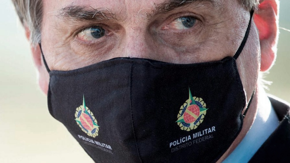 Bolsonaro, molesto por diferencia de muertos con Argentina: «Va camino al socialismo»