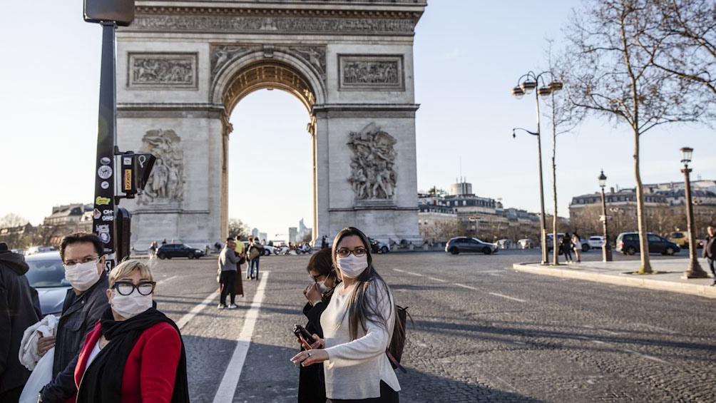 Cierran en Francia 70 escuelas por detección de casos