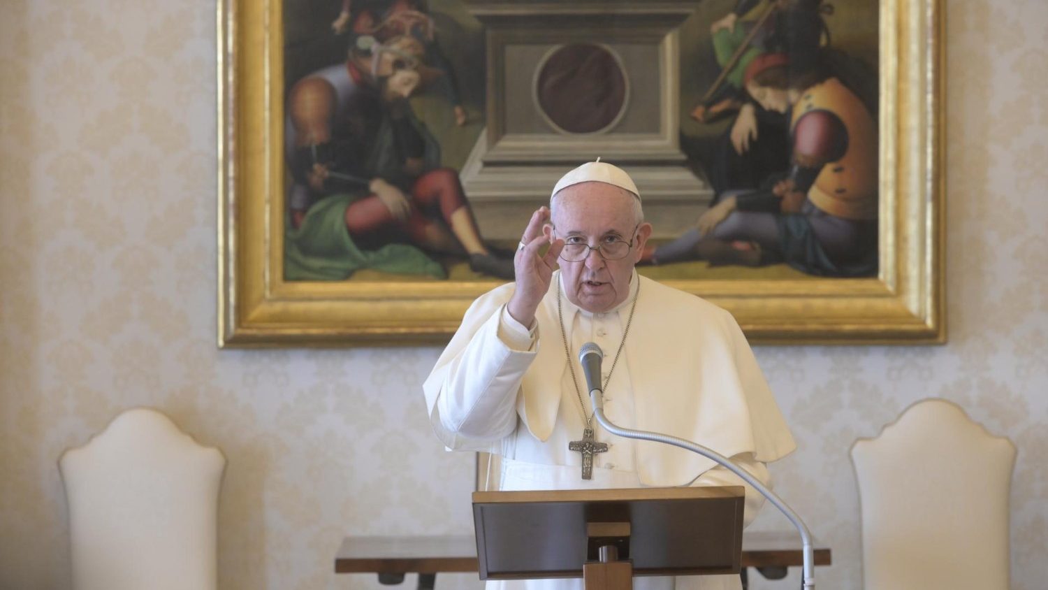 El Papa pidió que los gobernantes estén «muy unidos por el bien de los pueblos» frente a la pandemia