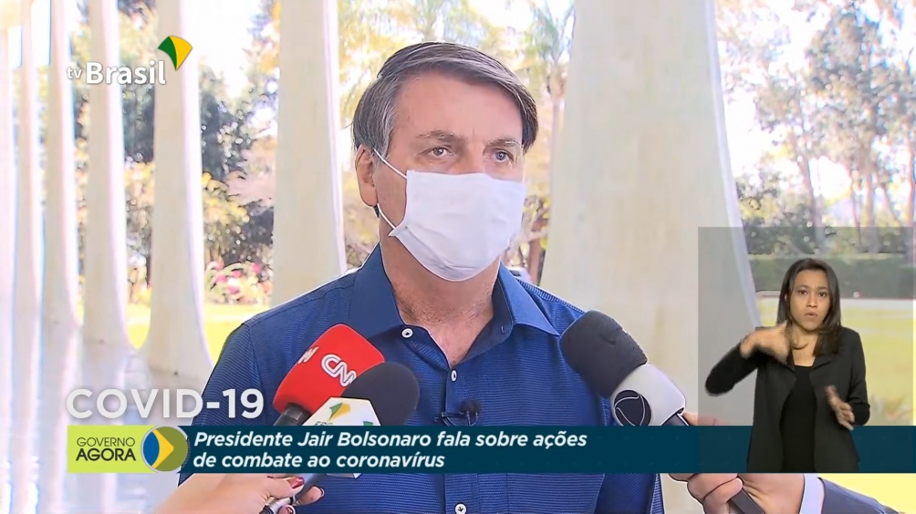 Demandarán a Bolsonaro por poner en riesgo a periodistas al anunciar su positivo