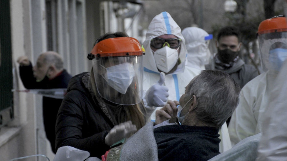 Informan 17 nuevos fallecimientos y suman 2.956 los muertos por coronavirus en el país