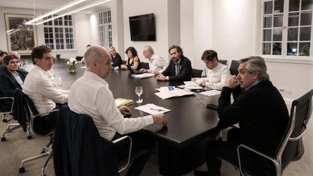 El Presidente consulta a infectólogos y se reúne con Kicillof y Rodríguez Larreta