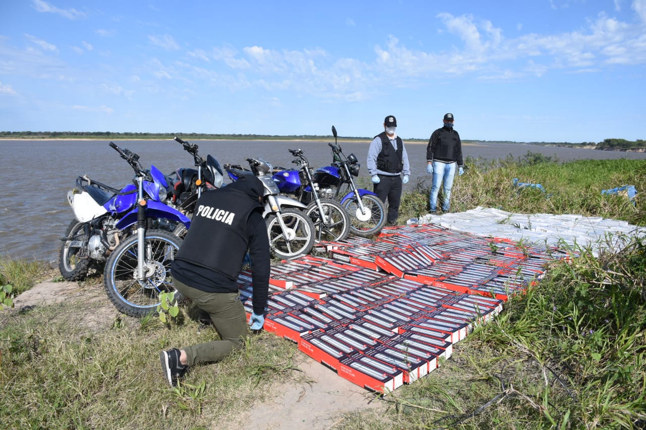 Policía decomisó 600 termos metálicos