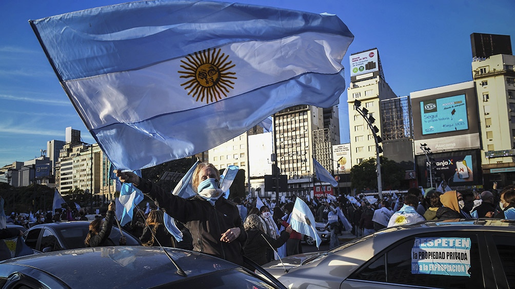 El Presidente dice que la convocatoria #17A «es una invitación al contagio» y hay cruces en la oposición
