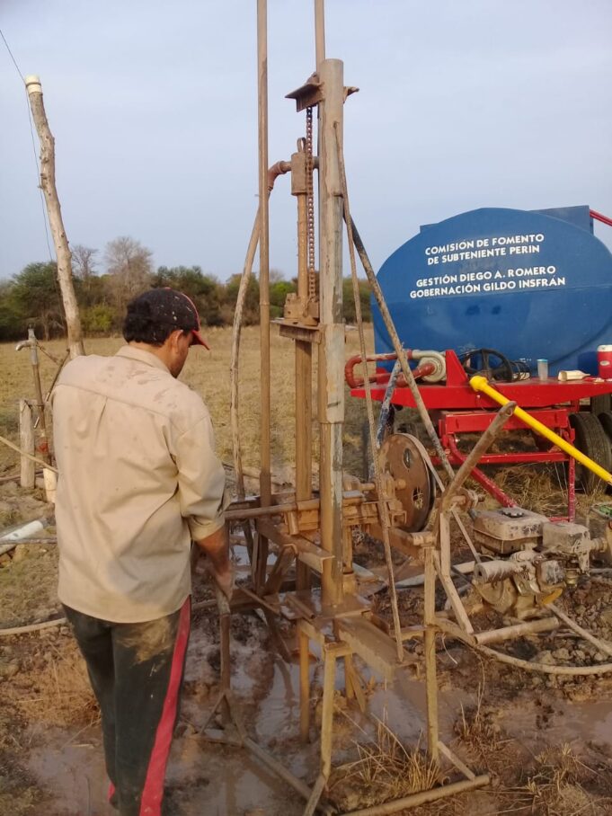 Continúan las perforaciones comunitarias en Perín
