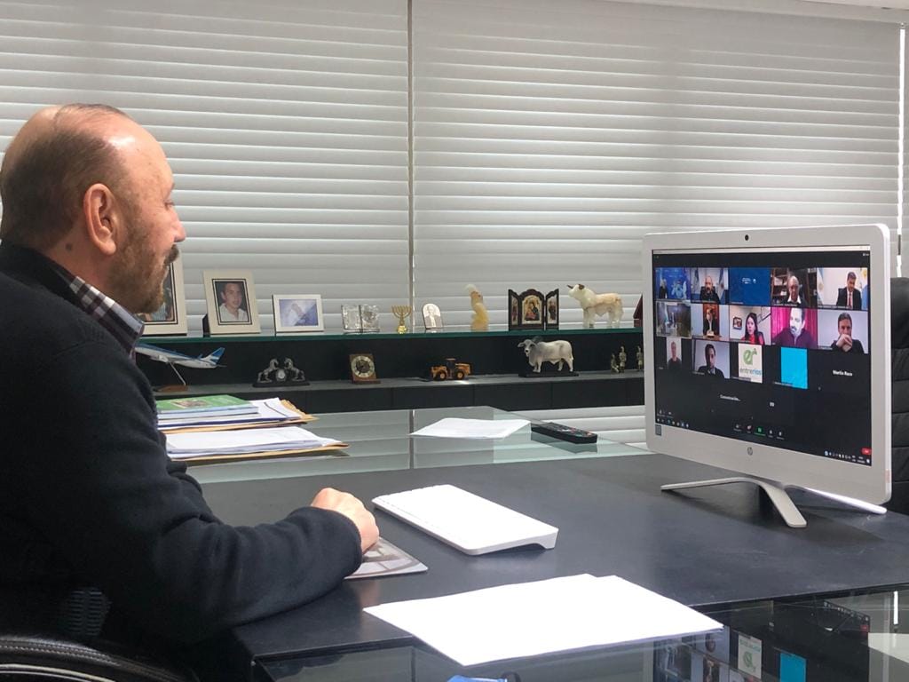 Gildo Insfrán participó de reunión por Hidrovía Paraguay-Paraná