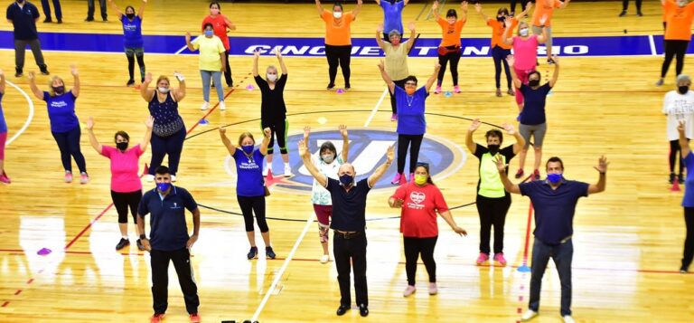 El gobernador Gildo Insfrán estuvo presente en la reapertura de los gimnasios terapéuticos
