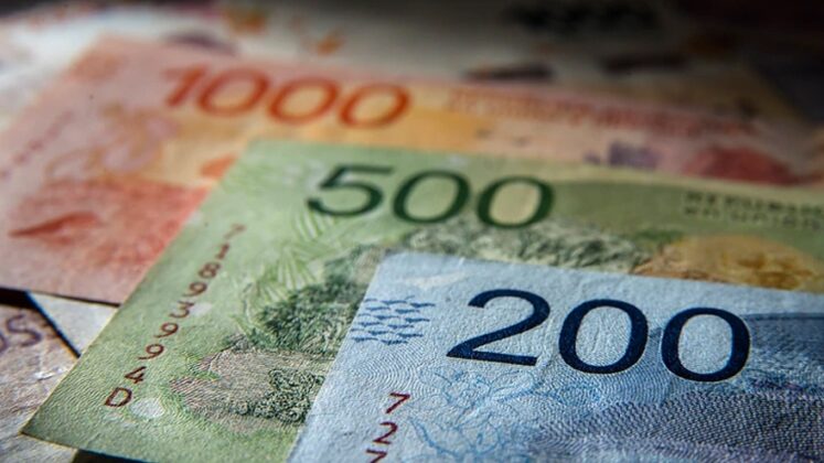 Con pago a los pasivos, se inicia el cronograma de haberes de estatales