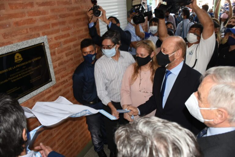 En el inicio del ciclo lectivo, Gildo Insfrán dejó inaugurada la EPET Nº 9 de Laguna Blanca