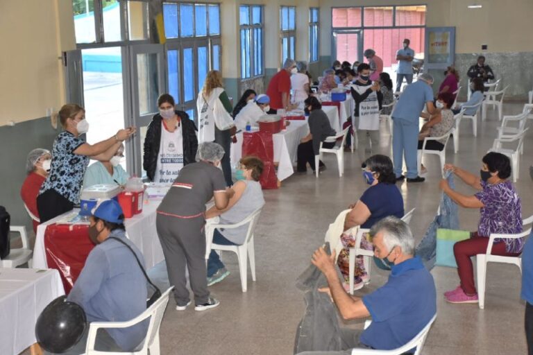 Amplio operativo de vacunación contra el COVID-19 se concretó en la provincia
