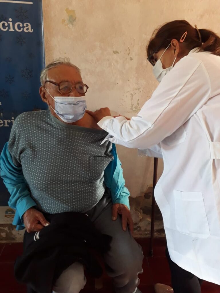 Jornada de vacunación antigripal en la colonia El Progreso
