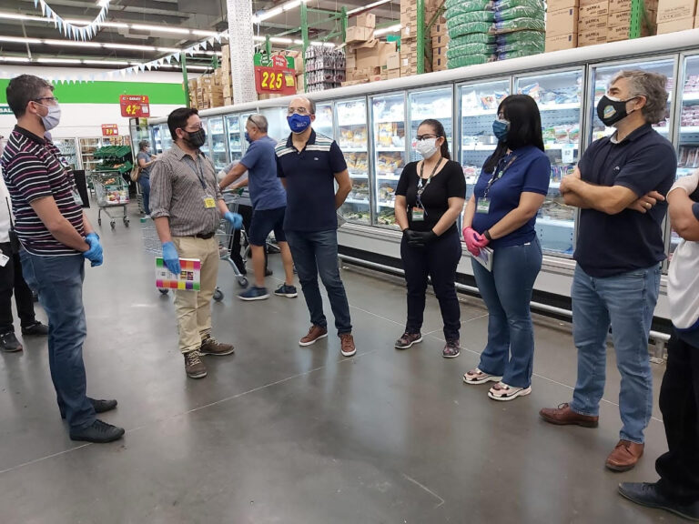 Ley de Góndolas: autoridades provinciales visitaron local de la firma Changomas