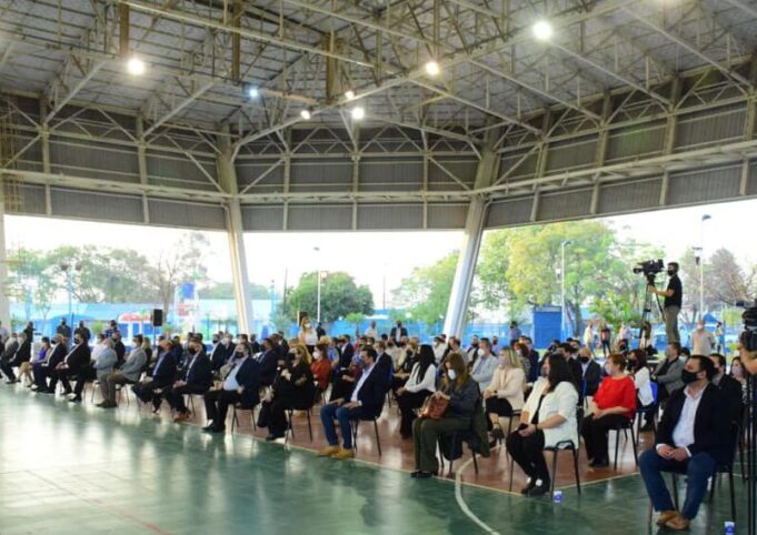 Importante firma de inicio de obras para cada municipio de Formosa