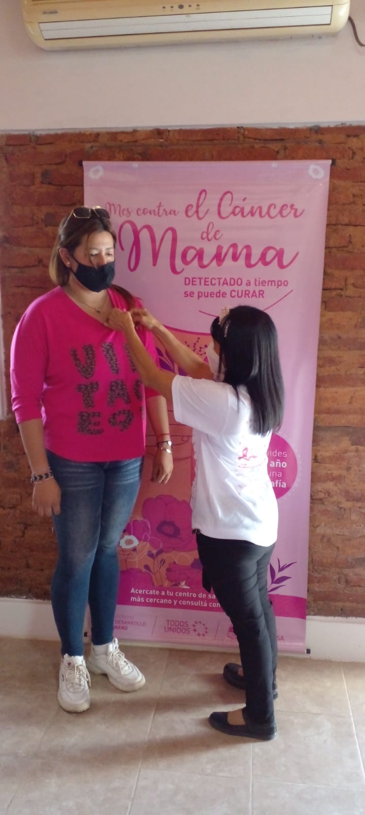 Promueven la detección temprana del cáncer de mama a vecinas de la zona sureste de la provincia