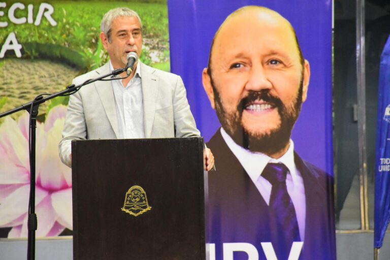 El ministro Ferraresi anunció 1600 viviendas más para Formosa
