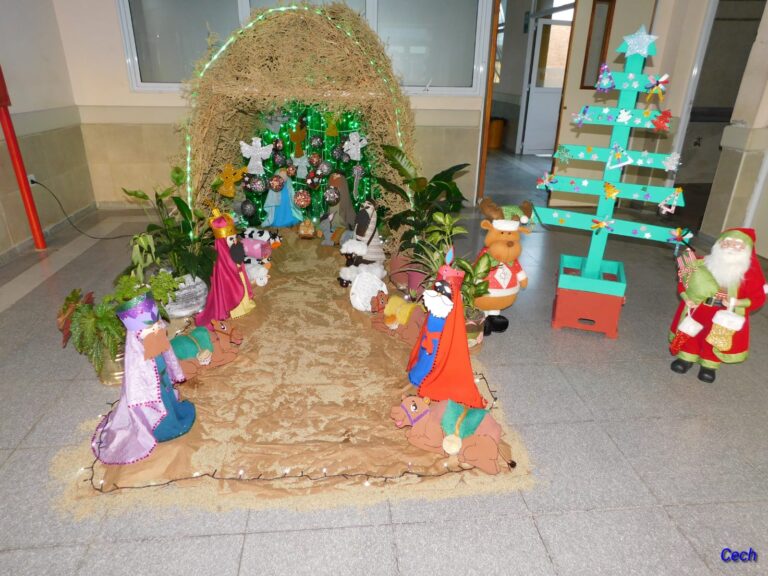 El tradicional pesebre navideño fue elaborado por los pacientes de Salud Mental