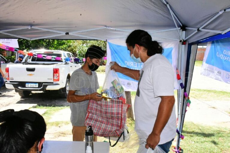 Inició la entrega de los bolsones extraordinarios del Plan Nutrir