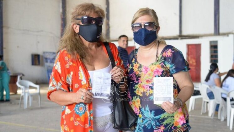 Bareiro sostuvo que el índice de internación es bajo, lo que quiere decir que la vacunación es efectiva