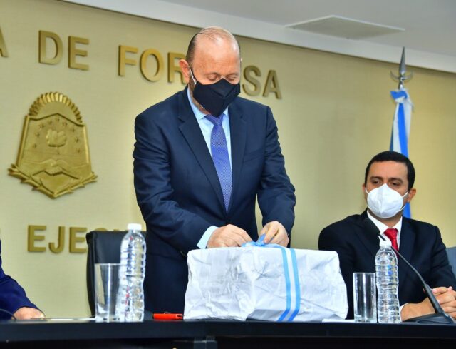 Insfrán presidirá ceremonia de llamado a licitación para obras viales