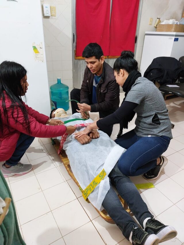 Centro de salud Lote 8: Enfermeros se capacitaron en primeros auxilios y en asistencia a pacientes politraumatizados