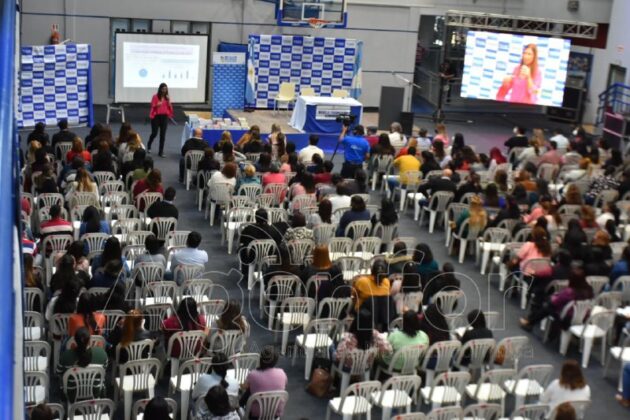 El Estadio Centenario fue sede del tercer  encuentro del Seminario del Modelo Formoseño