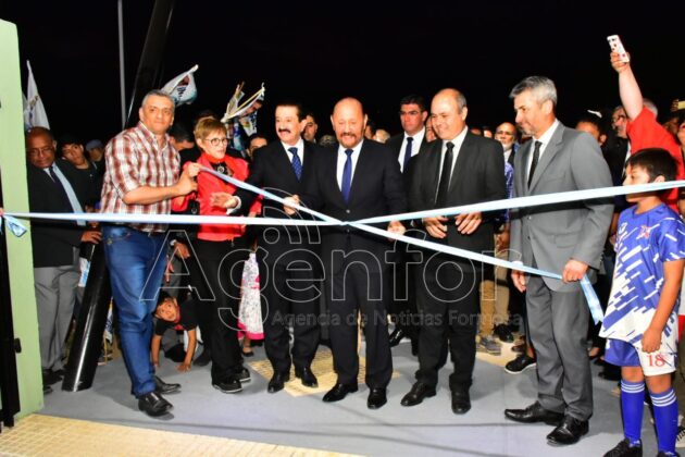 Gildo Insfrán inauguró complejo municipal de piletas en Pozo del Tigre en vísperas de su 117° aniversario
