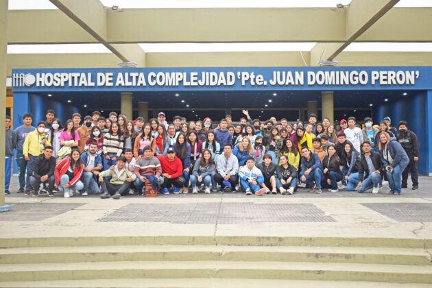 Estudiantes de Siete Palmas y Villafañe visitaron el Hospital Alta Complejidad