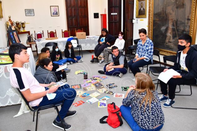 “Nuestras Voces” continúa acercando a más jóvenes a la lectura  