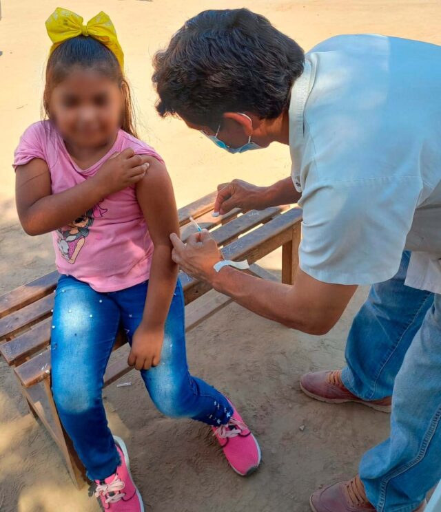 Familias colonas recibieron atenciones en sus propios domicilios
